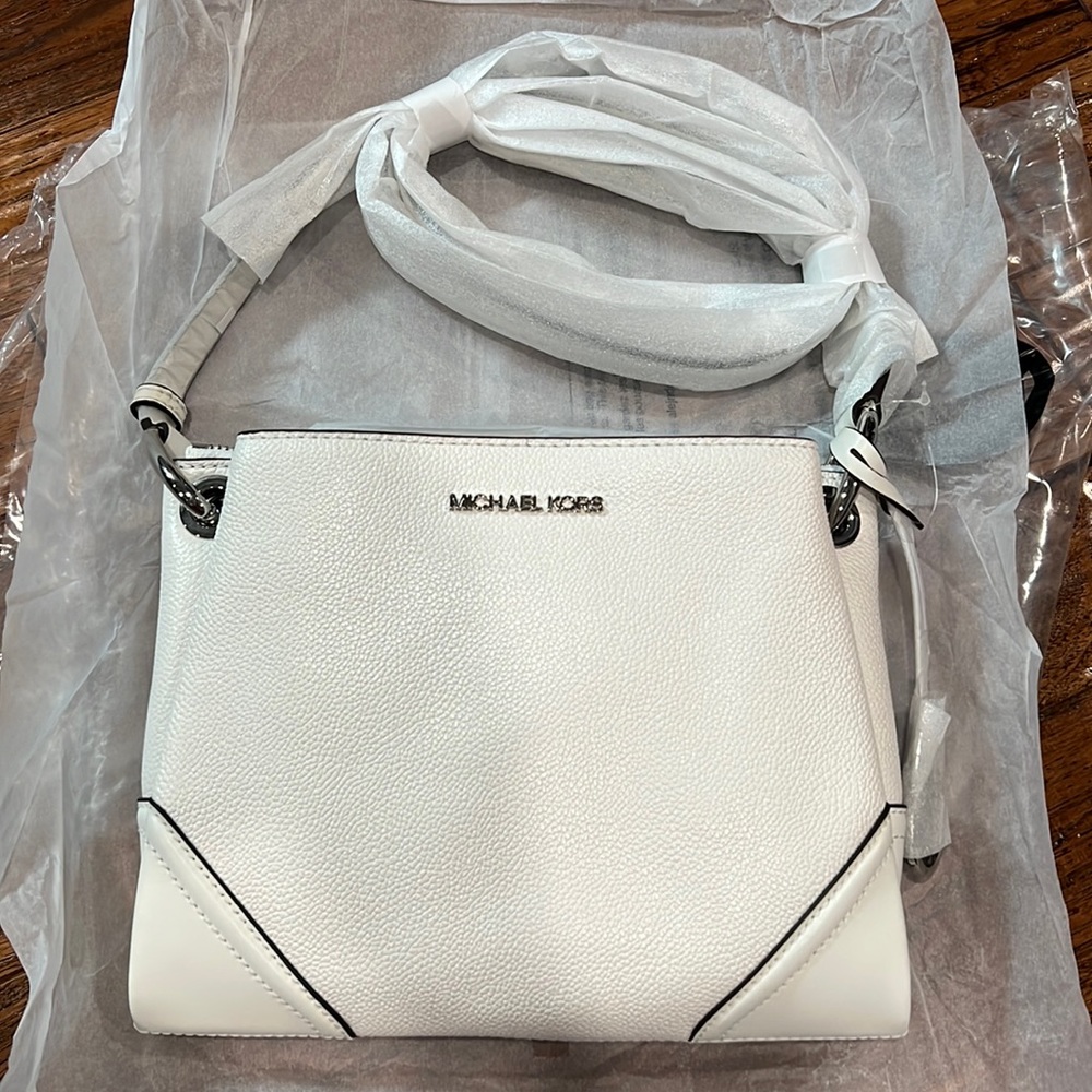 Michael Kors cross body purse